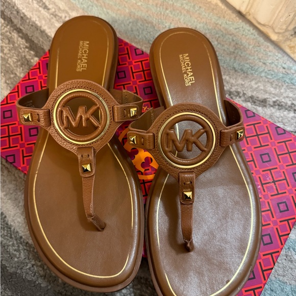 Mk flats worn few times - Picture 1 of 1